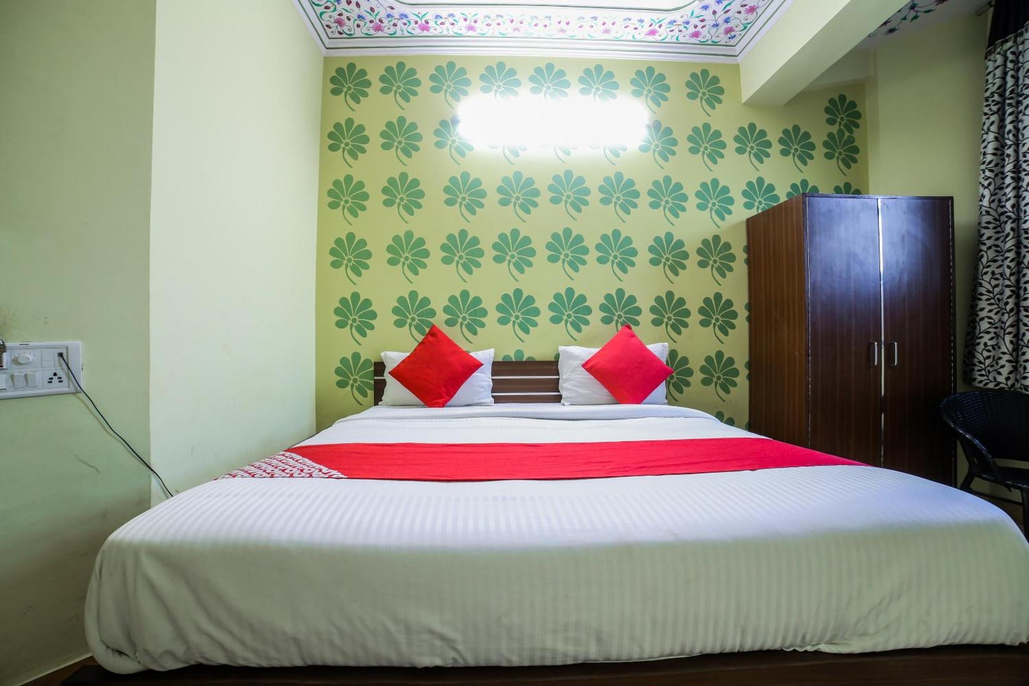Collection O 36316 Hotel White Palace Jaipur Extérieur photo